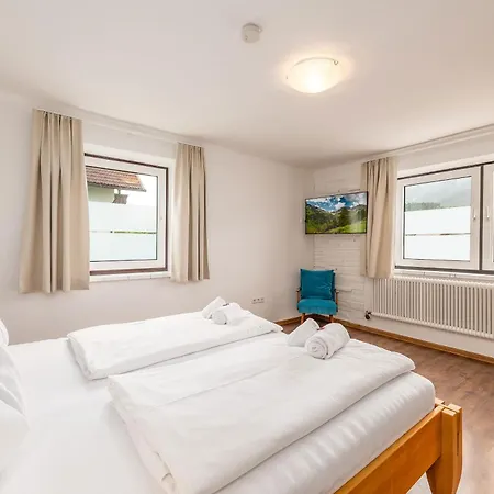 Aparthaus - By Mynests