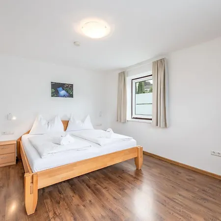 Aparthaus - By Mynests *