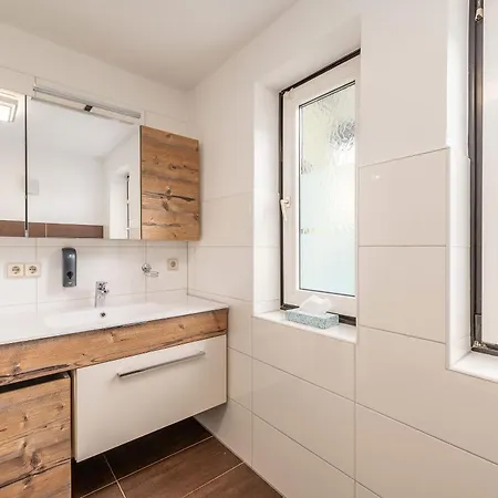 Aparthaus - By Mynests