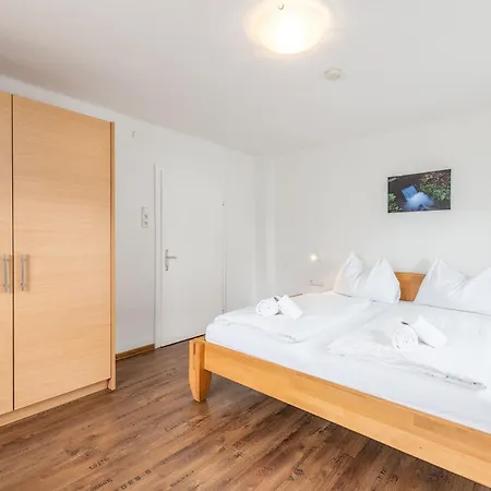 Aparthaus - By Mynests *