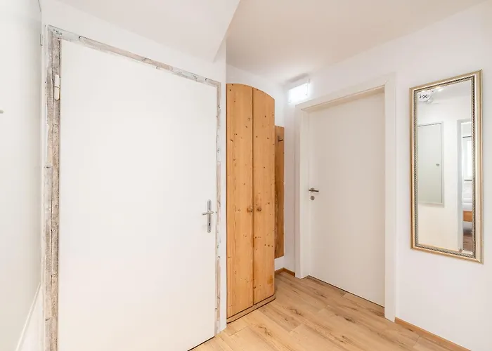 Aparthaus - By Mynests Apartmán Haus im Ennstal