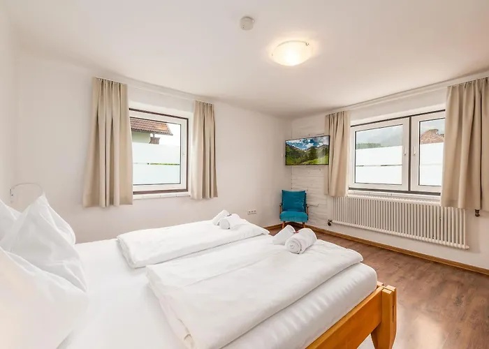 Aparthaus - By Mynests