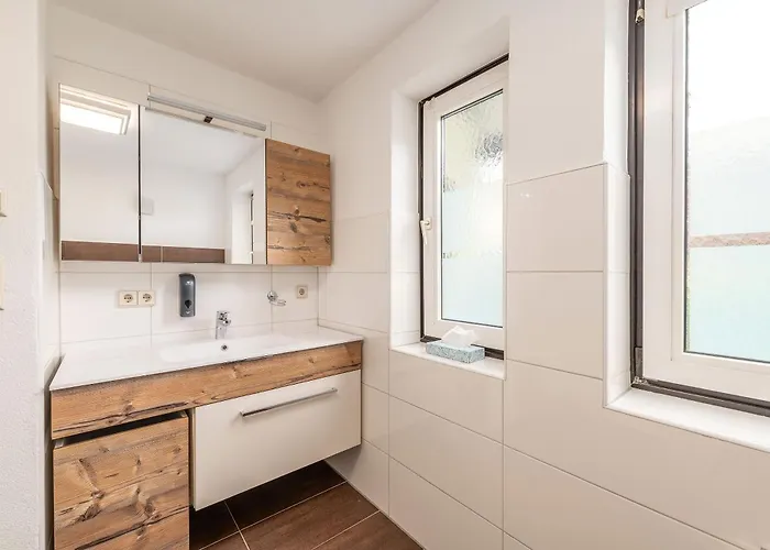 Aparthaus - By Mynests