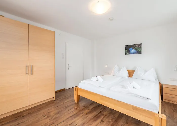 Aparthaus - By Mynests *