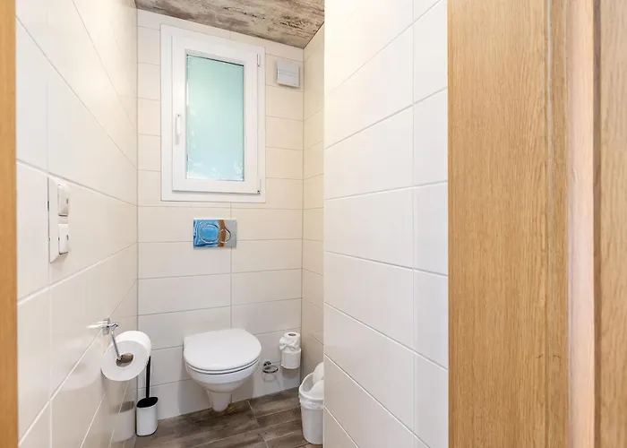 Aparthaus - By Mynests *