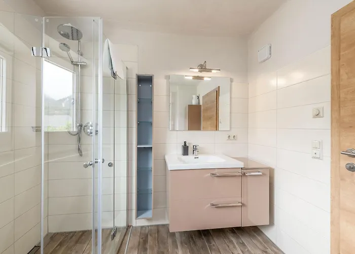 Aparthaus - By Mynests